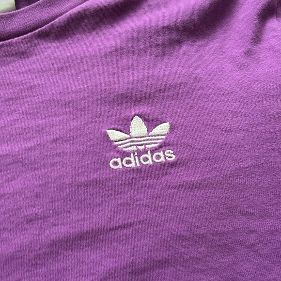 Adidas Purple Graphic Logo Tee – Size S | Athleisure Must-Have | Casual - Picture 3 of 5